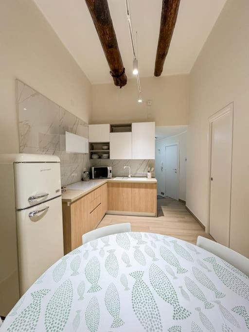 Apartamento Shining Next To Galleria Umberto *